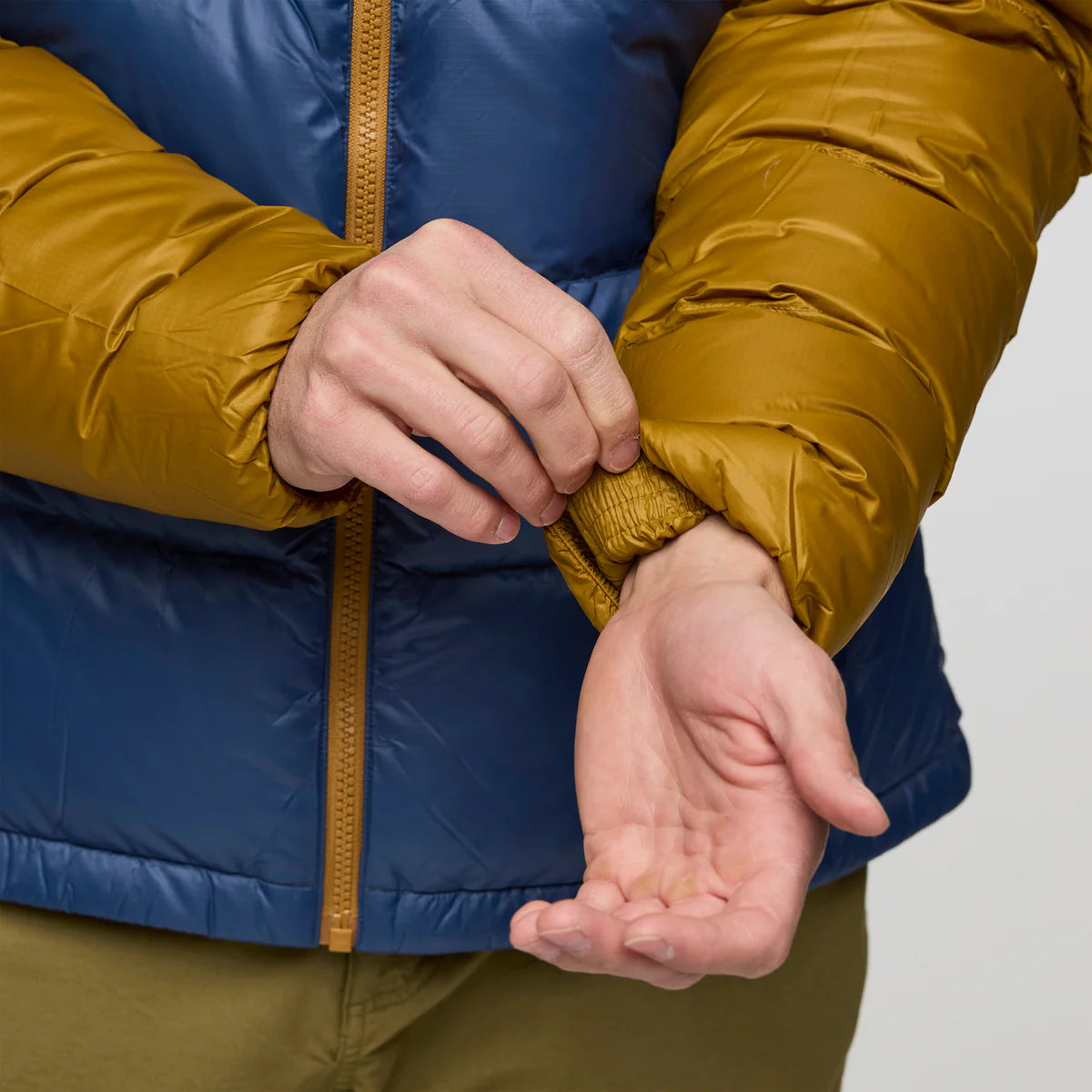 Cotopaxi Men's Fuego Max Down Hooded Jacket