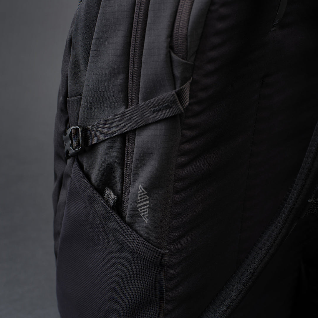 Gregory Signal 18 in Onyx Black image 5