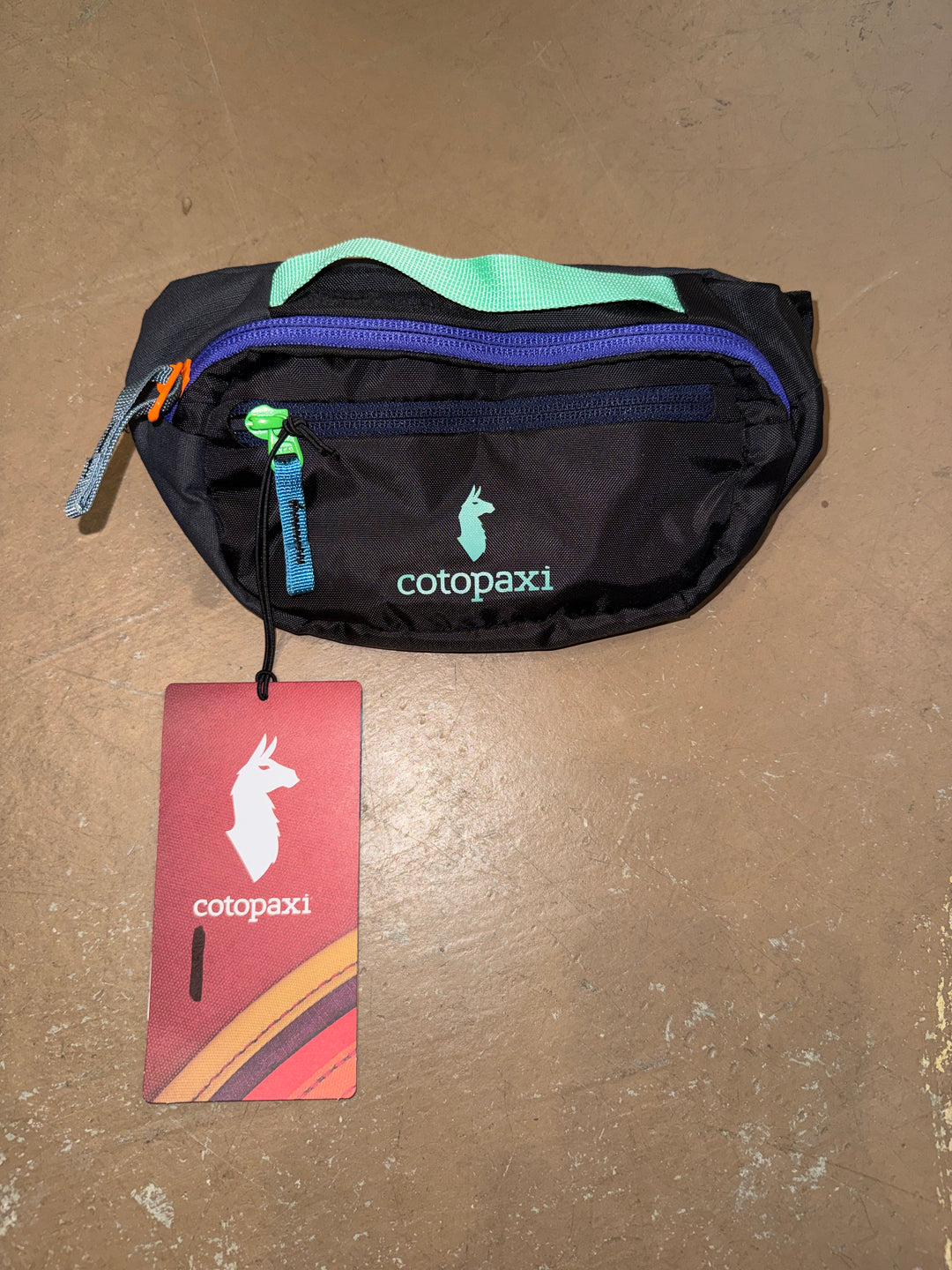 Kapai 1.5 L Hip Pack Del Dia Dark