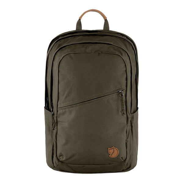 Räven 28 backpack in Dark Olive, front view