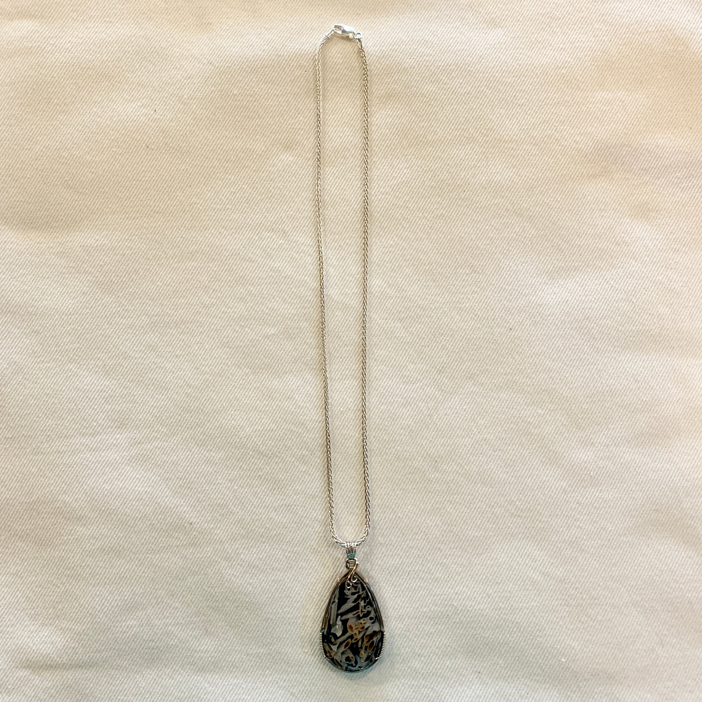 Crystal Creek Gems Set: Turkish Stick Stone on Black Onyx